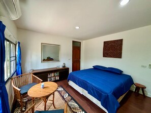 Deluxe Double Room | Premium bedding, blackout drapes, iron/ironing board, free WiFi - Lyndale Lodge (Sam Roi Yot)