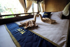 Bed sheets - Katumbiri Resort by ARBA  (Cijeruk)