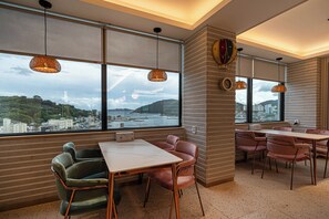 Daily self-serve breakfast (KRW 10000 per person) - GEOJE-SI HOUND HOTEL JANGSEUNGPO (Geoje)