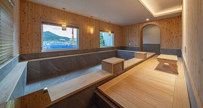 GEOJE-SI HOUND HOTEL JANGSEUNGPO
