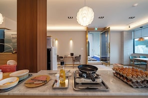 Desayuno de autoservicio diario (KRW 10000 por persona)