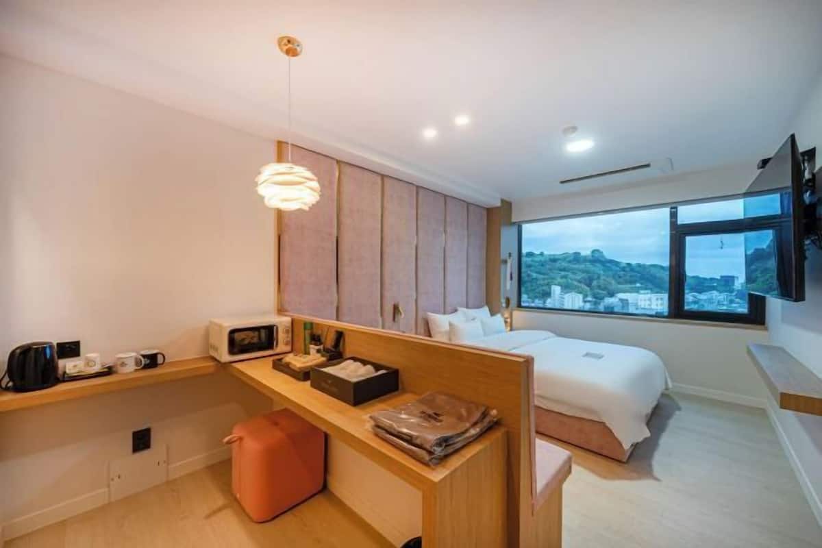 1 bedroom, soundproofing, free WiFi, bed sheets