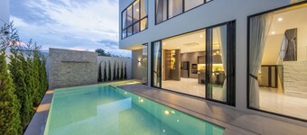 A9 pool villa airport 