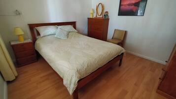 3 slaapkamers, een strijkplank/strijkijzer