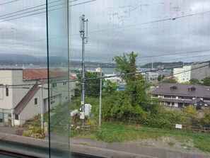 Dormitori compartit, pati hawaià, vistes al turó | Roba de llit d'alta qualitat i roba de llit 