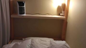 Dortoir Partagé, véranda, vue colline