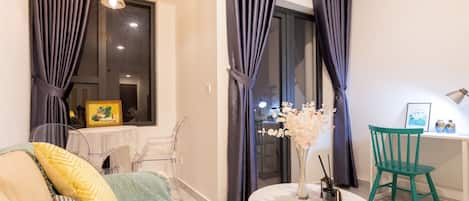 Deluxe Studio, 1 Bedroom, City View