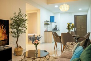 Deluxe-Apartment, 2 Schlafzimmer, Stadtblick | Wohnbereich