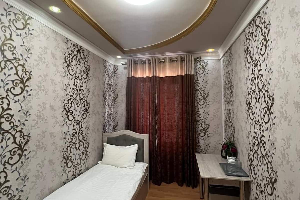 Economy Room, Shared Bathroom