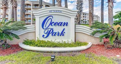 Tis the Sea-Sun | Jacuzzi, Pool, & Close Walk to Beach