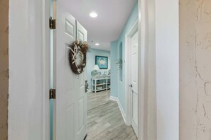 Interior - Tis the Sea-Sun | Jacuzzi, Pool, & Close Walk to Beach (Fernandina Beach)