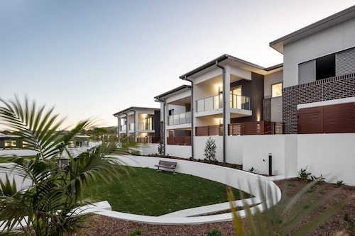 Lovely 3-Bed with Alfresco Dining by Attractions