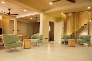 Sala de estar en el lobby