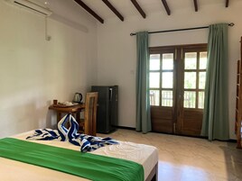 Family Quadruple Room | In-room safe, individually decorated, individually furnished, desk