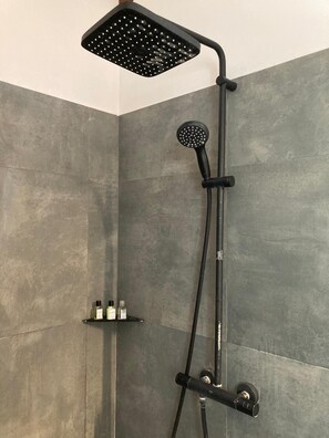 Deluxe Bungalow, Pool View | Bathroom | Shower, hair dryer, towels, soap - Kirinda Paradise Yala (Kirinda)