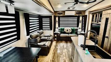 TV, fireplace, offices