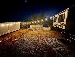 Terrace/patio - Puffy Panda RV - Hot Tub - Pet Friendly - Sleeps 2 (Ahwahnee)