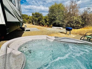 Outdoor spa tub