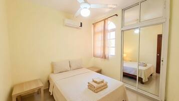 1 bedroom, internet, bed sheets