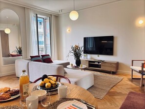 TV og stereoanlegg