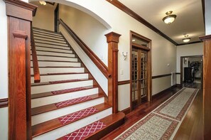 Interior - Grand Holiday Retreat • Fitness Center • Cinema • Arcade • Games • Pinball (Sevierville)