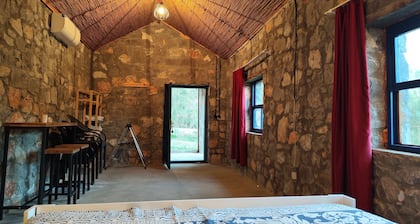 Togo Iztuzu Stonehause-5 with WiFi, AC