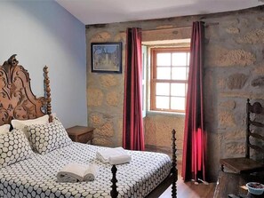 Internet, ropa de cama y acceso para silla de ruedas 
