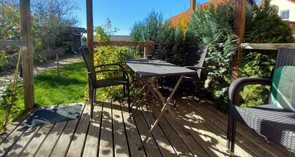 Appartement 'Ferienwohnung 1' avec terrasse privée, jardin partagé et Wi-Fi