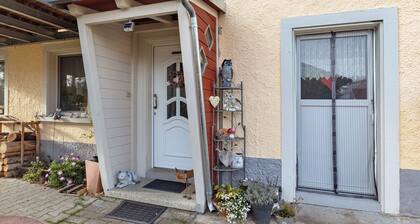 Ferienwohnung 2" mit Gemeinschaftsgarten und WLAN