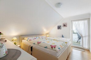 1 bedroom, free WiFi, bed sheets - Apartment 'Ferienwohnung Neumann' with Shared Garden, Balcony and Wi-Fi (Wesselburen)