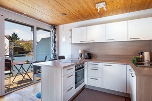 Kühlschrank, Ofen, Herdplatte, Geschirrspüler