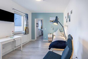 1 bedroom, free WiFi, bed sheets