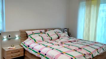 1 bedroom, iron/ironing board, free WiFi, bed sheets