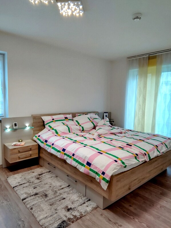 1 bedroom, iron/ironing board, free WiFi, bed sheets