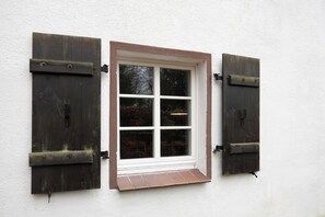 Exterior detail - Holiday Home 'Idyllisches Bauernhaus' with Private Terrace, Private Garden and Balcony (Gerswalde)