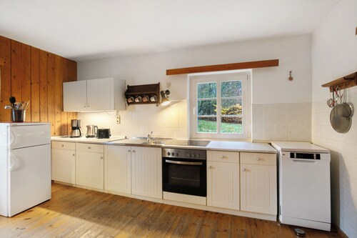 Ferienhaus 'Idyllisches Bauernhaus' mit privater Terrasse, privatem Garten und Balkon