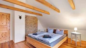 3 bedrooms, free WiFi, bed sheets