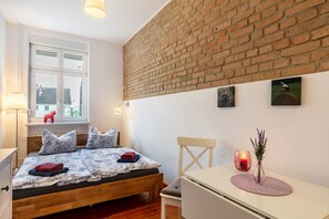 1 bedroom, free WiFi, bed sheets - Apartment 'Kleine Fewo Im Herzen Templins' with Shared Terrace, Shared Garden and Wi-Fi (Templin)