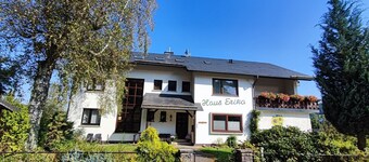 Haus Erika – Apartment 3 with Wi-Fi, Balcony & Shared Garden near Skywalk