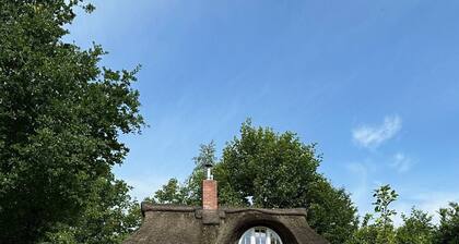 Holiday Home 'Kate Unter Reet Im Grünen' with Private Terrace, Private Garden and Wi-Fi