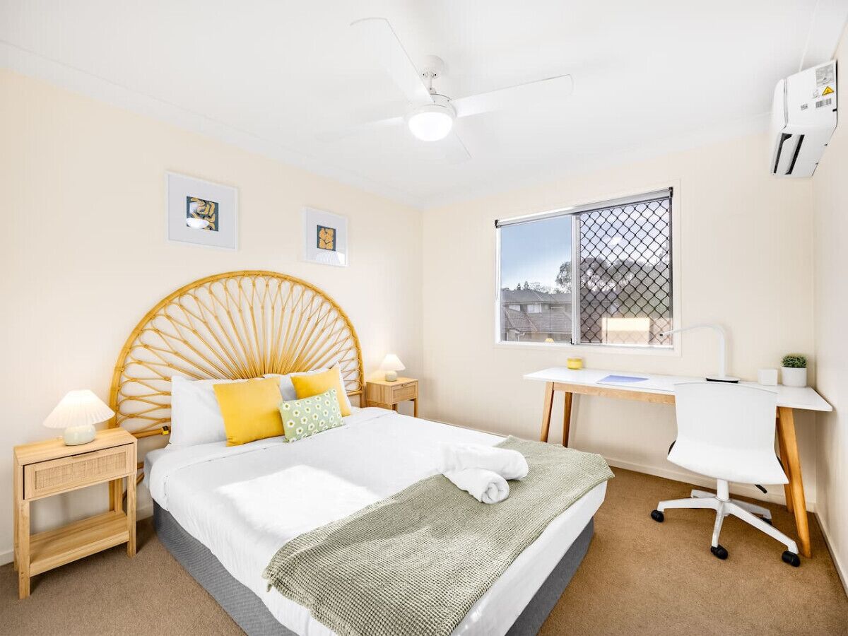 2 bedrooms, desk, iron/ironing board, travel cot