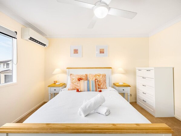 2 bedrooms, desk, iron/ironing board, travel cot