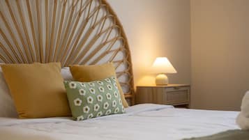 2 bedrooms, desk, iron/ironing board, travel cot