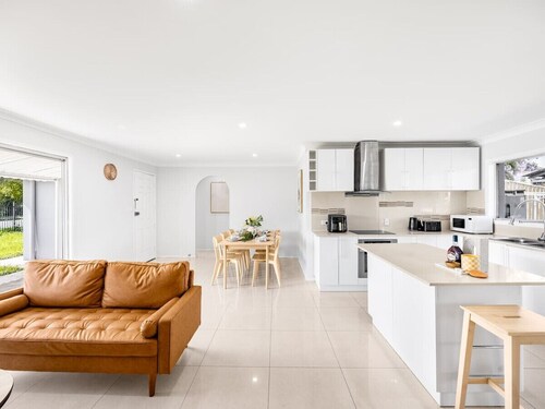 Central Sunnybank 4 Bedrooms Home, Family Friendly