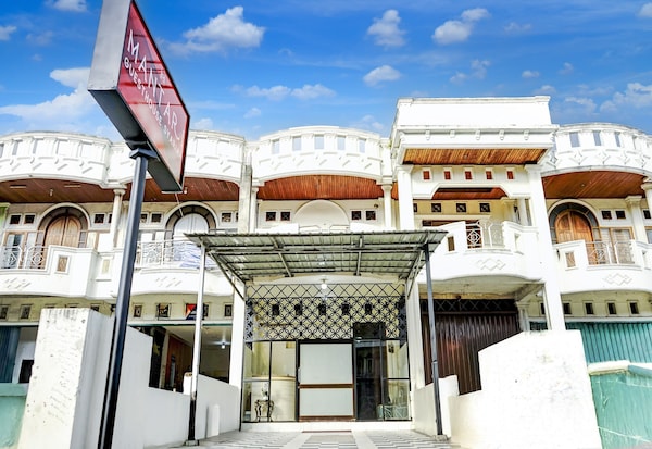 Hotel O Mantari Guesthouse - Bukittinggi
