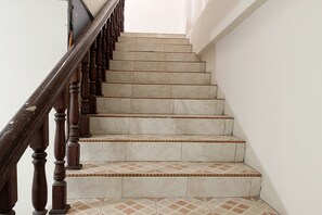 Lobby - Hotel O Mantari Guesthouse (Bukittinggi)