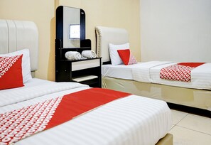 Deluxe-herbergi fyrir tvo, tvö rúm | Rúmföt