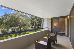 Terrace/patio - Byrnwyck 2172-2174 2 Bedroom 2 bath Adjoining Unit At Innisbrook. (Palm Harbor)