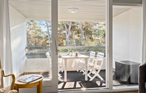 Cozy apartment in Nexø with WiFi