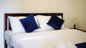 Cottage tiện nghi đơn giản, quang cảnh núi | 2 phòng ngủ, bàn, màn/rèm cản sáng